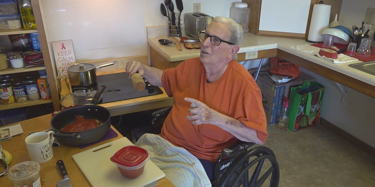 One Handed Cook One-handed chef is thankful for being able to still cook