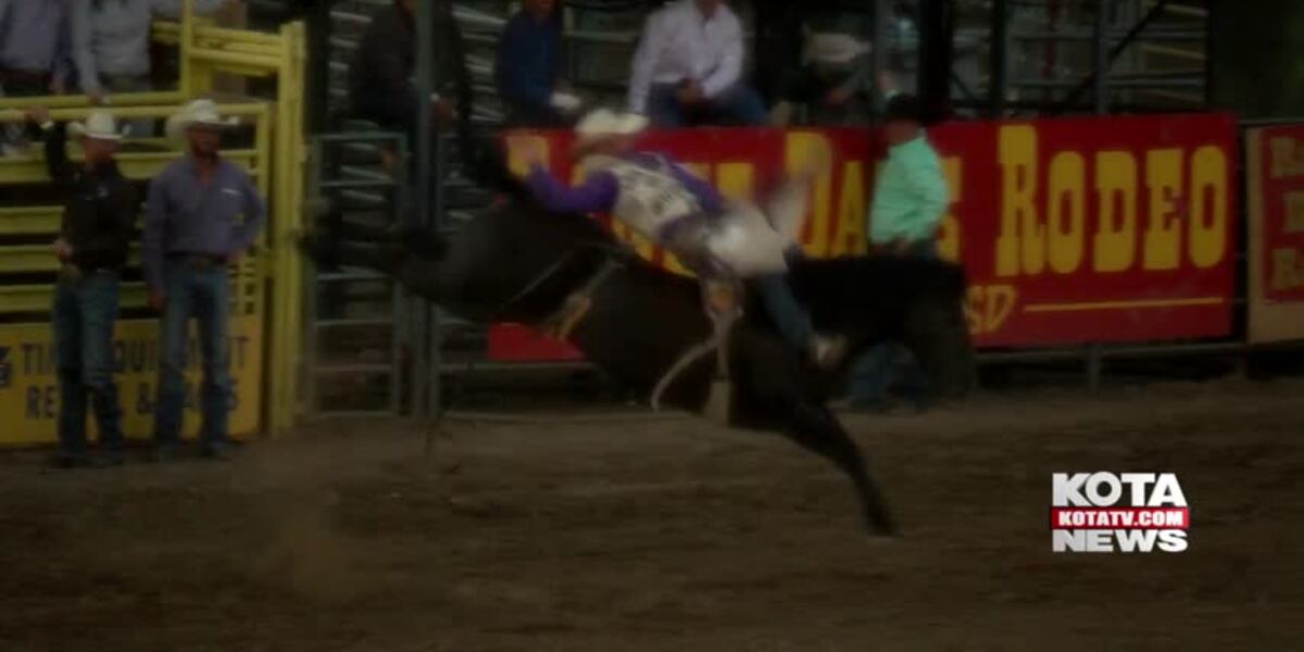 Bareback riders shine at Range Days Rodeo