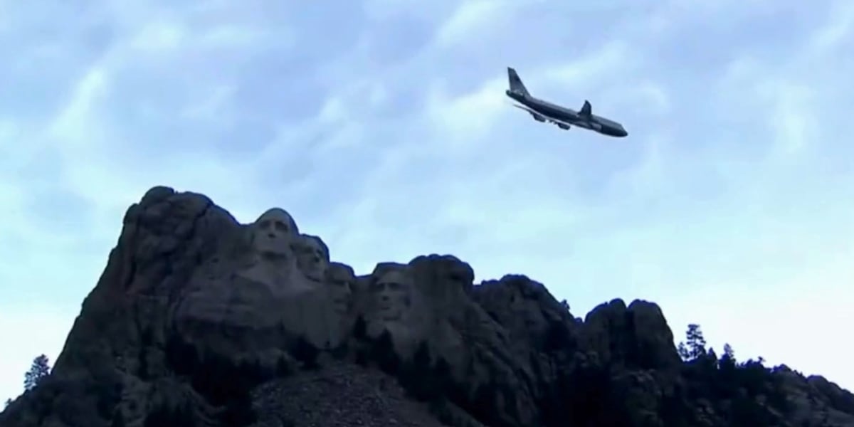 Los fuegos artificiales regresan al Monte Rushmore después de una pausa de seis años mientras Trump encabeza la celebración de America 250