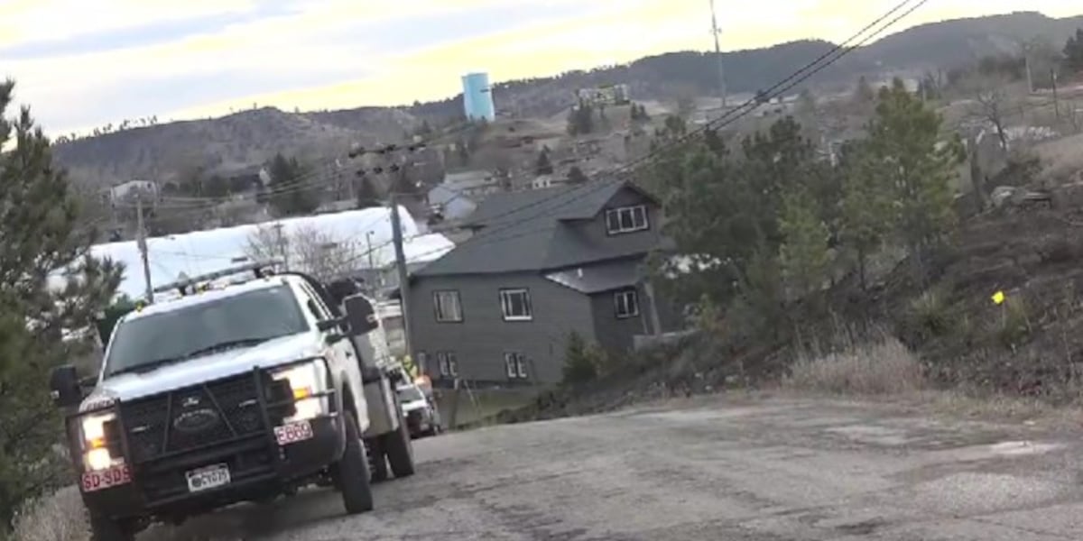 Small wildfire erupts outside of Black Hawk