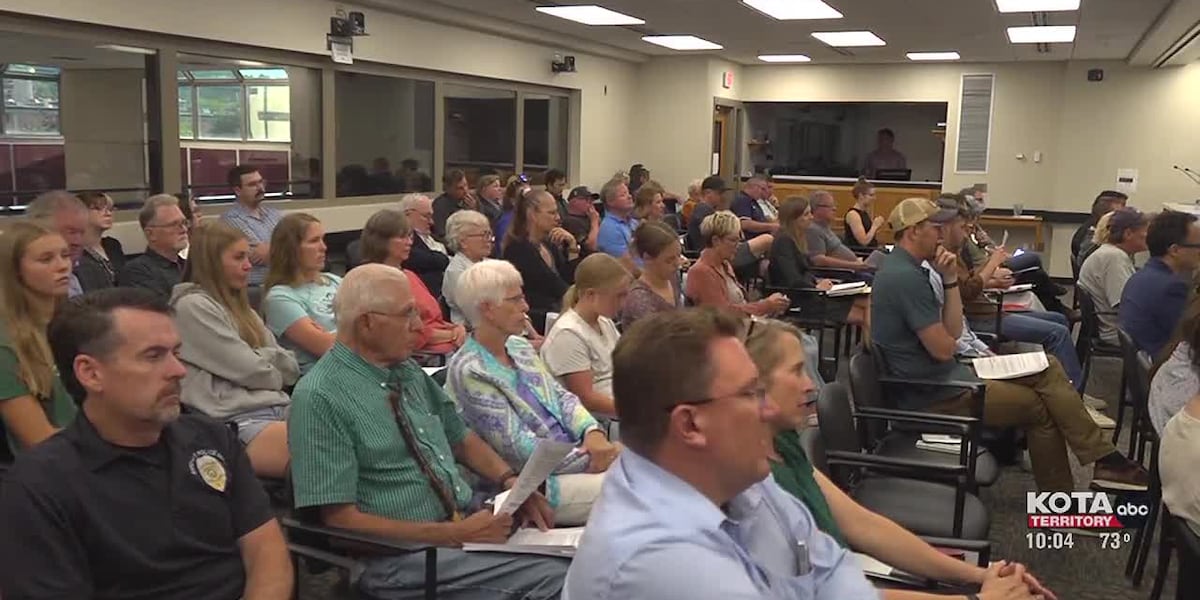 Rapid City council voting to raise salaries for non-union benefited employees